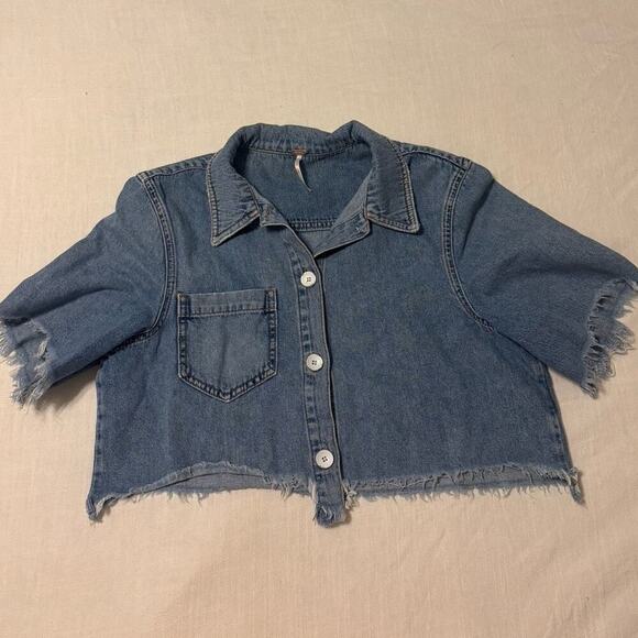 Free People Light Wash Denim Blue Button Up Shirt Crop Top Women’s Sz 10 - Picture 1 of 4